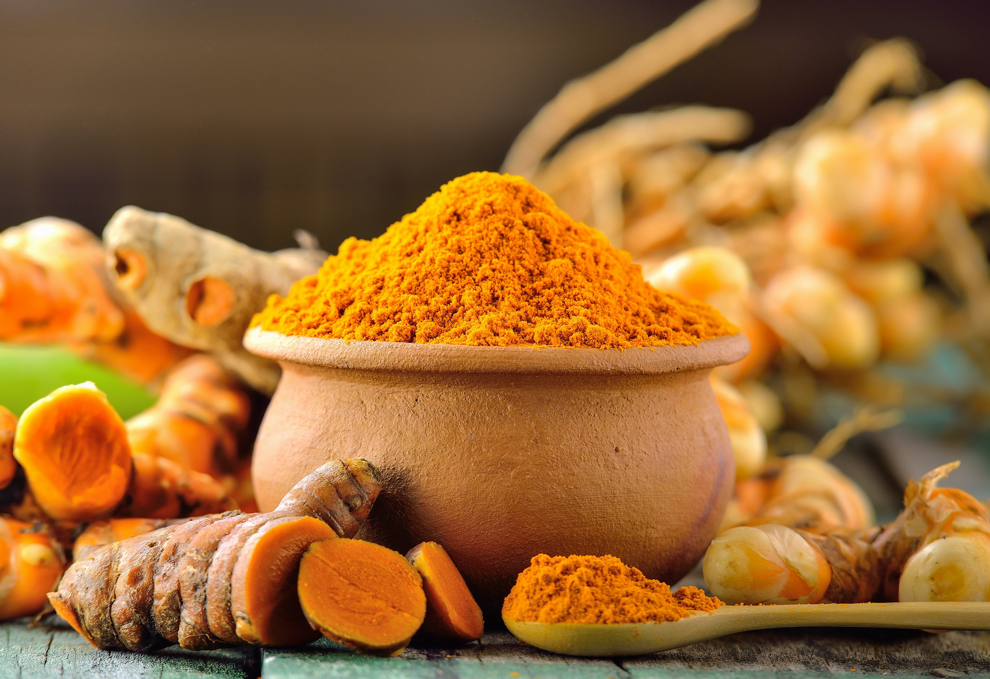 Curcumina – Beneficii, proprietăți și efecte ale extractului din turmeric