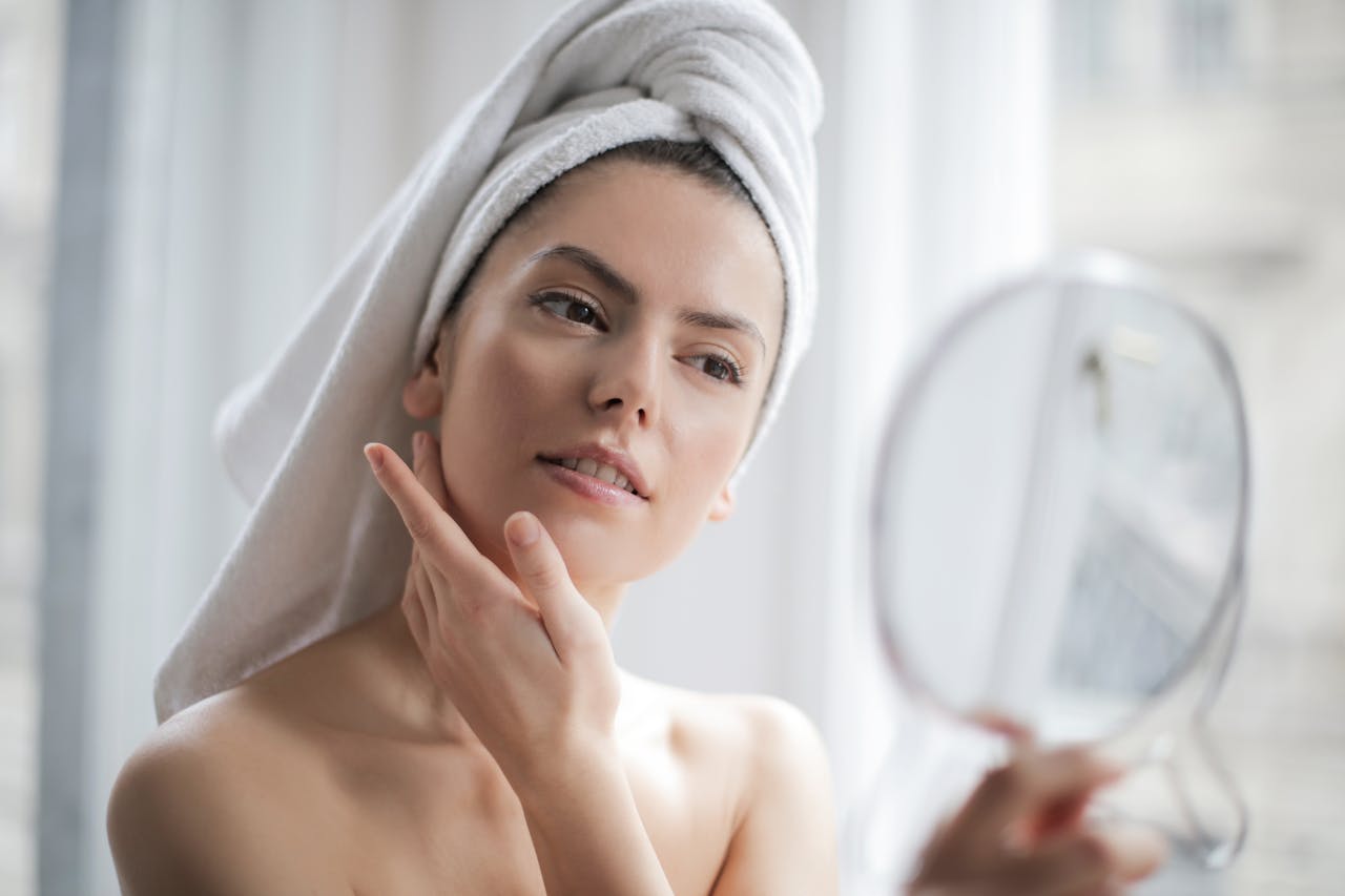 Top 10 vitamine esențiale pentru sănătatea pielii - Ghid pentru ten perfect